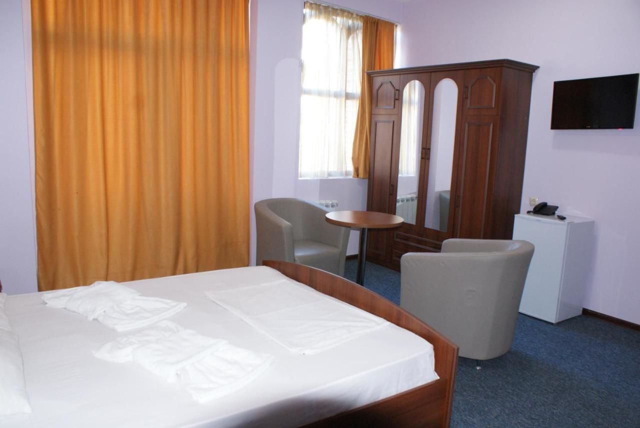 Отель Hotel Old Town Батуми-31
