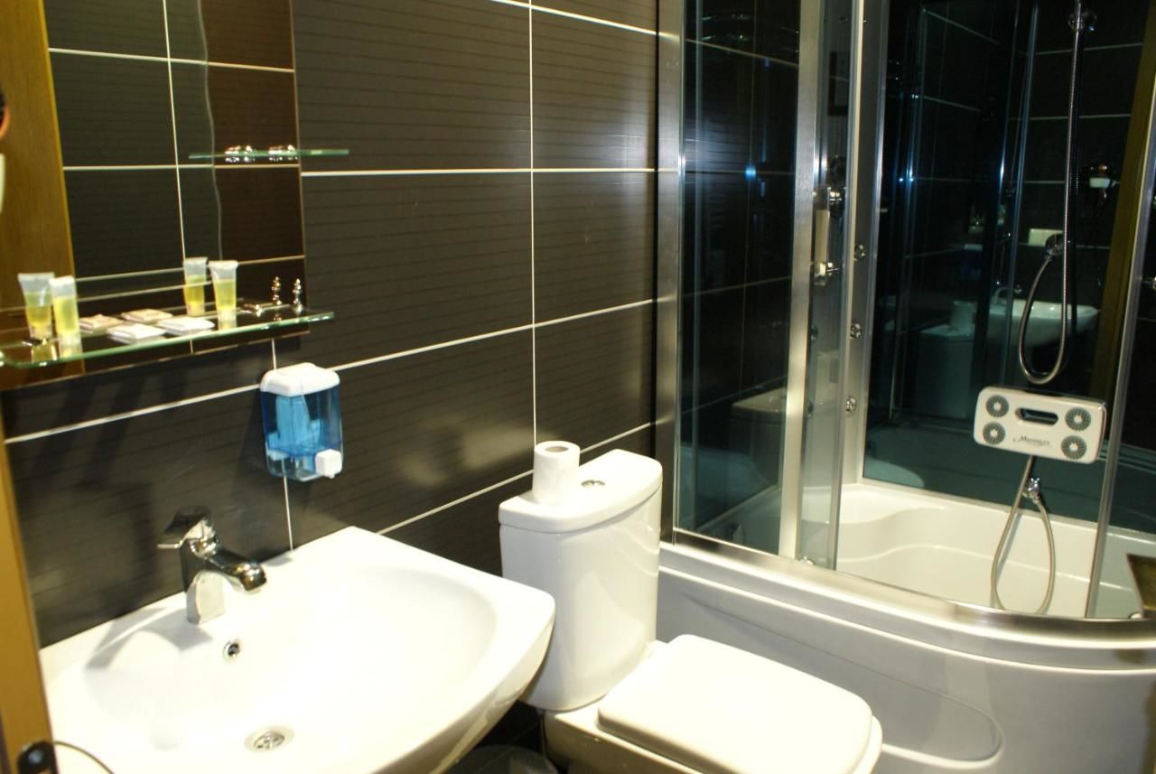Отель Hotel Old Town Батуми-32
