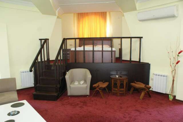 Отель Hotel Old Town Батуми-47